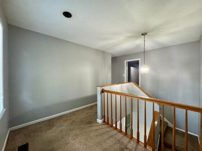 Building Photo - 344 Stonegate Way