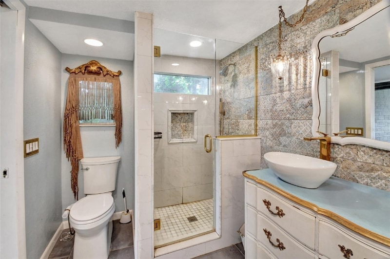 Building Photo - 311 N Blue Lake Terrace