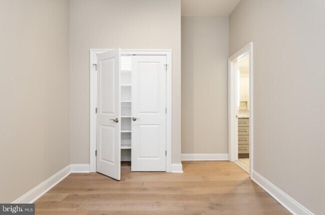 Building Photo - 33 Letitia St