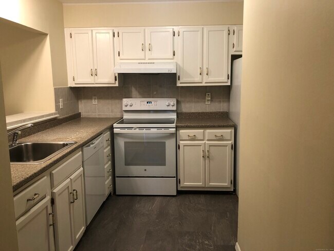 Building Photo - 73-79 Park Ave