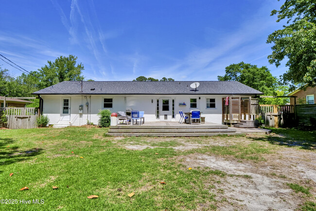 Building Photo - 225 Mohican Trail