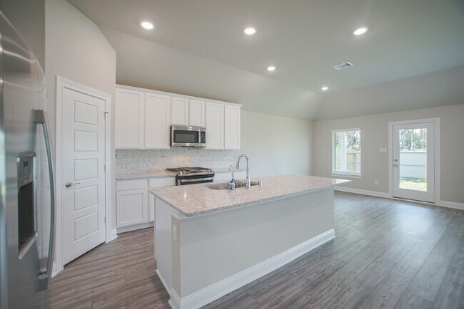 Building Photo - 17112 Coneflower Pl