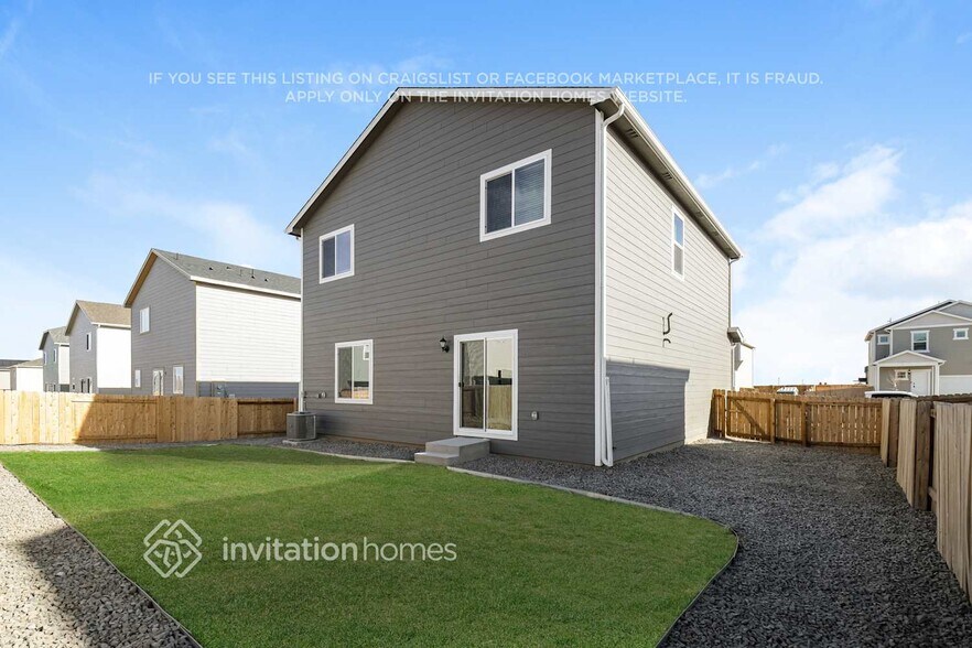 Building Photo - 7215 Dolores Ave