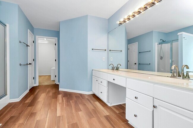 Building Photo - 5916 Downfield Wood Dr
