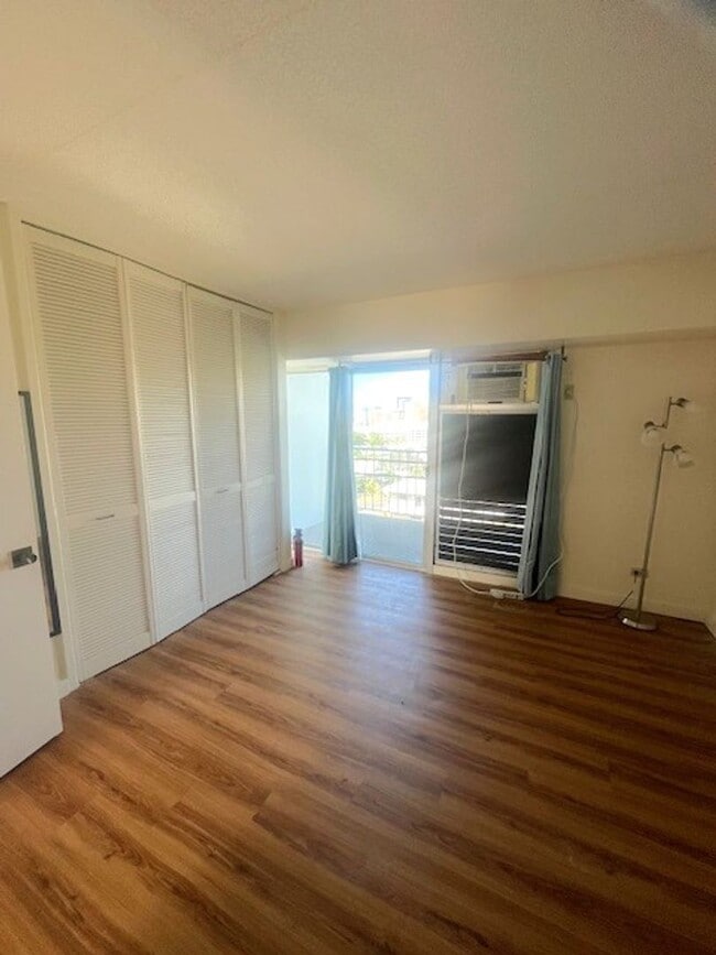 Building Photo - Recently Renovated 1 Bedroom in Honolulu