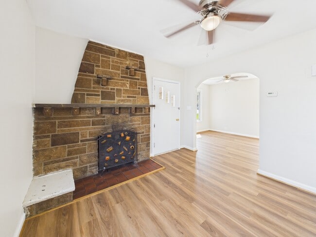 Building Photo - 1036 3rd St