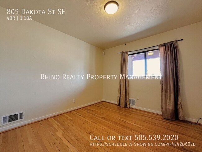 Building Photo - 809 Dakota St SE