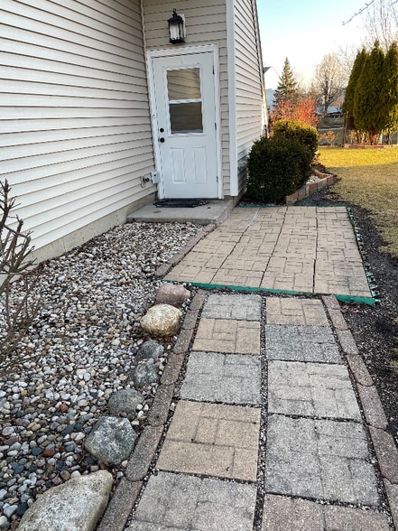 Building Photo - 241 Wedgewood Cir