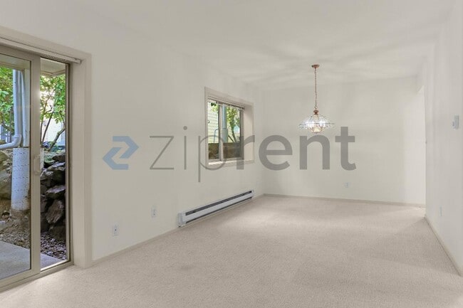 Building Photo - 12840 SE 40th Ct