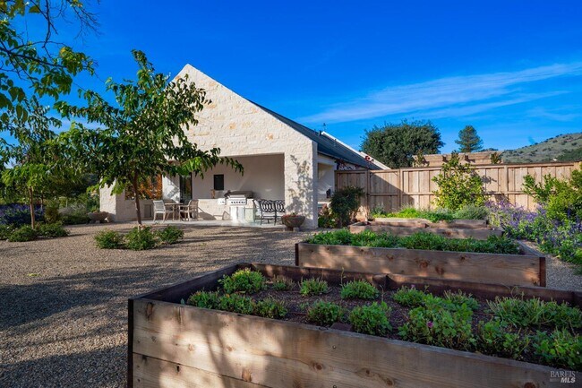 Building Photo - 6161 Silverado Trail