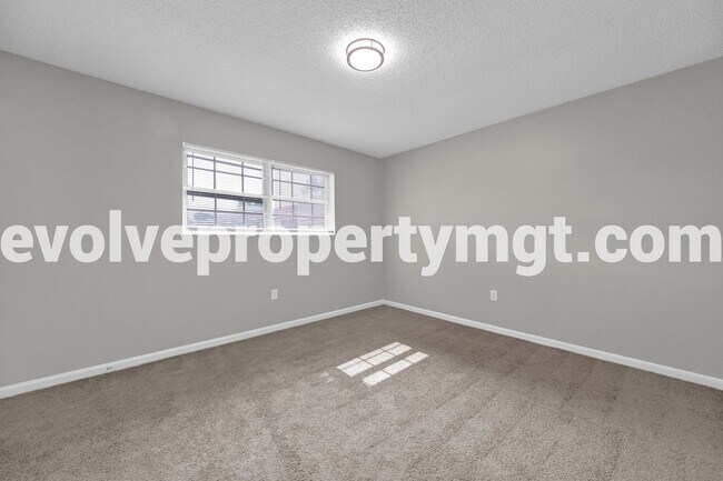 Building Photo - 3455 Pruett Ct