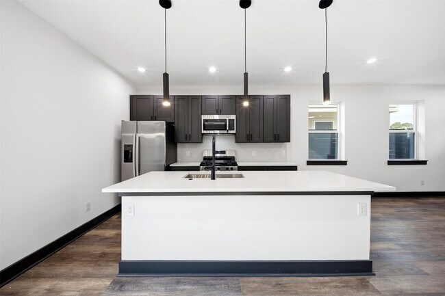 Building Photo - 7818 Hanfro Ln