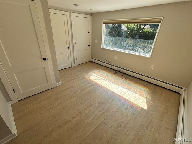 Building Photo - 706 Hilliker Ct