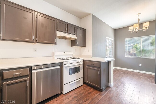 Building Photo - 1050 E Cactus Ave