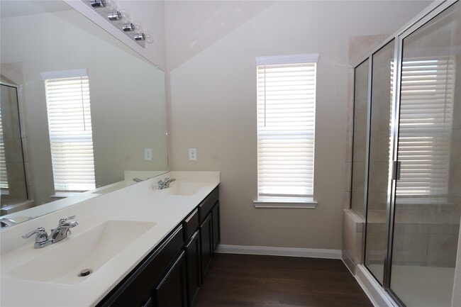 Building Photo - 24527 Lorenzo Glaze Trail