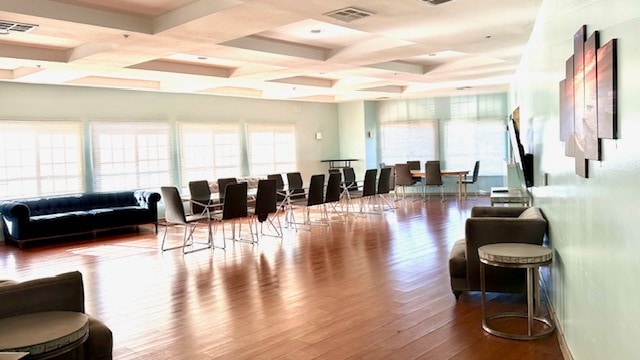 Building Photo - 4750 Templeton St