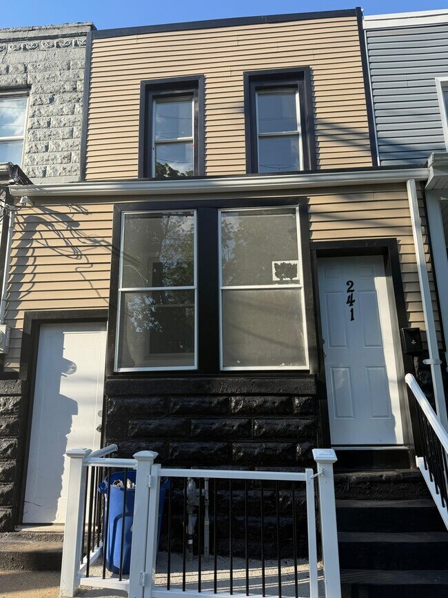 Building Photo - Fully Renovated 3BR Single-Family Home – Newark | Central Air, Backyard & Deck