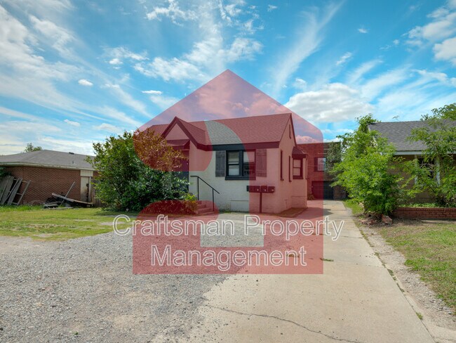 Building Photo - 704 NW 92nd St