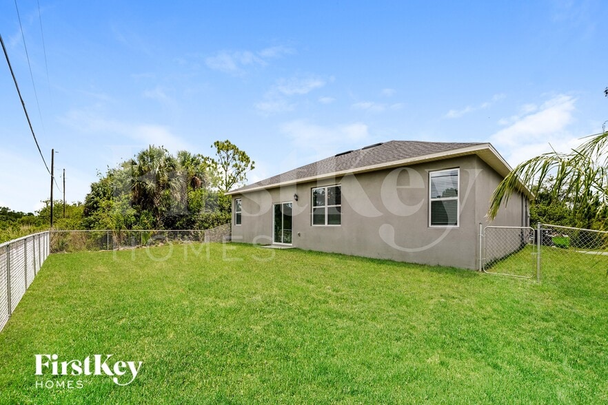 Building Photo - 3120 Halsey Ave SE