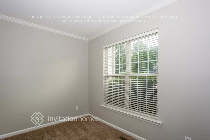 Building Photo - 8007 Harrington Woods Rd