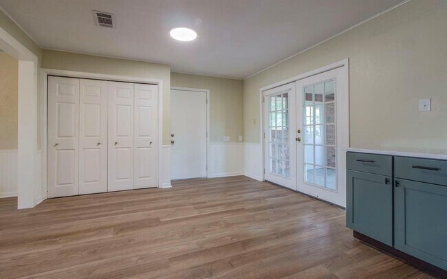Building Photo - 106 Grand Canyon Dr