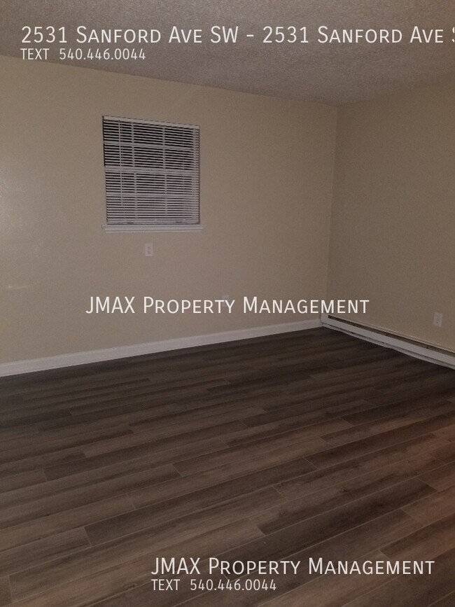 Building Photo - This property has a no security deposit op...