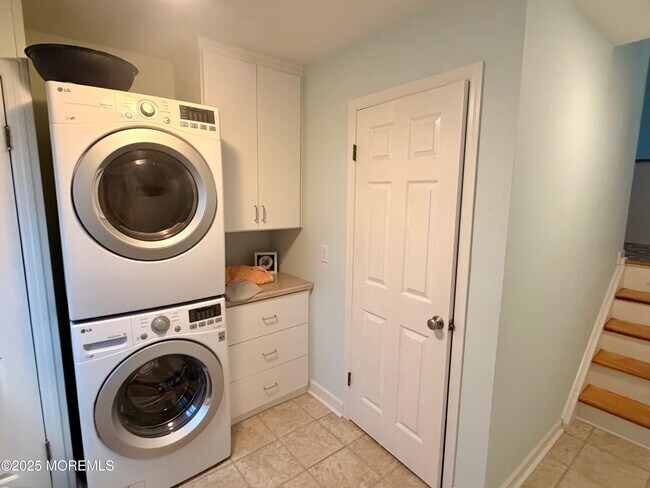 Building Photo - 7 Atlantic Ave