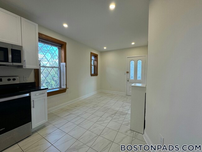 Building Photo - 15 Green St