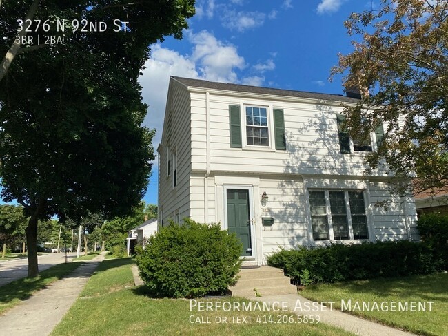 Building Photo - Beautiful 3BED/1.5BATH Milw./Tosa Colonial