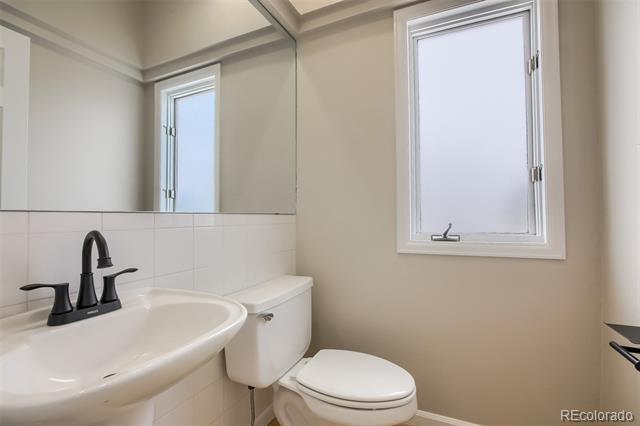 Building Photo - 217 S Jackson St