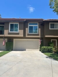 Building Photo - 717 S Glenhurst Dr
