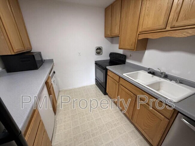 Building Photo - 139 Heidel Rd