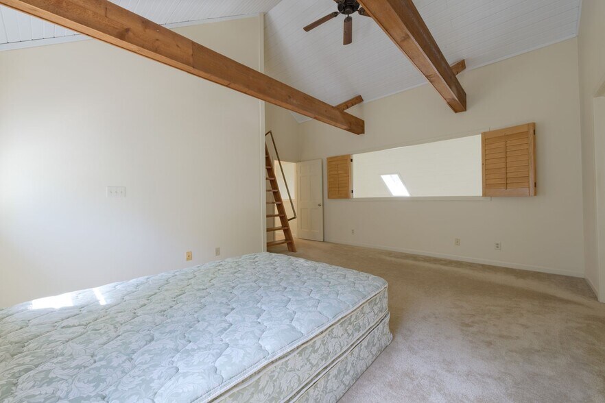 Building Photo - 4412 Drexel Pl