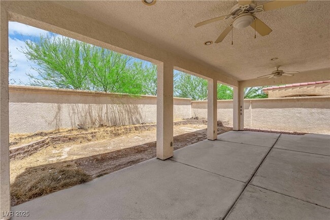 Building Photo - 638 Ribbon Grass Ave