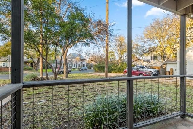 Building Photo - 2119 Oxford Ave