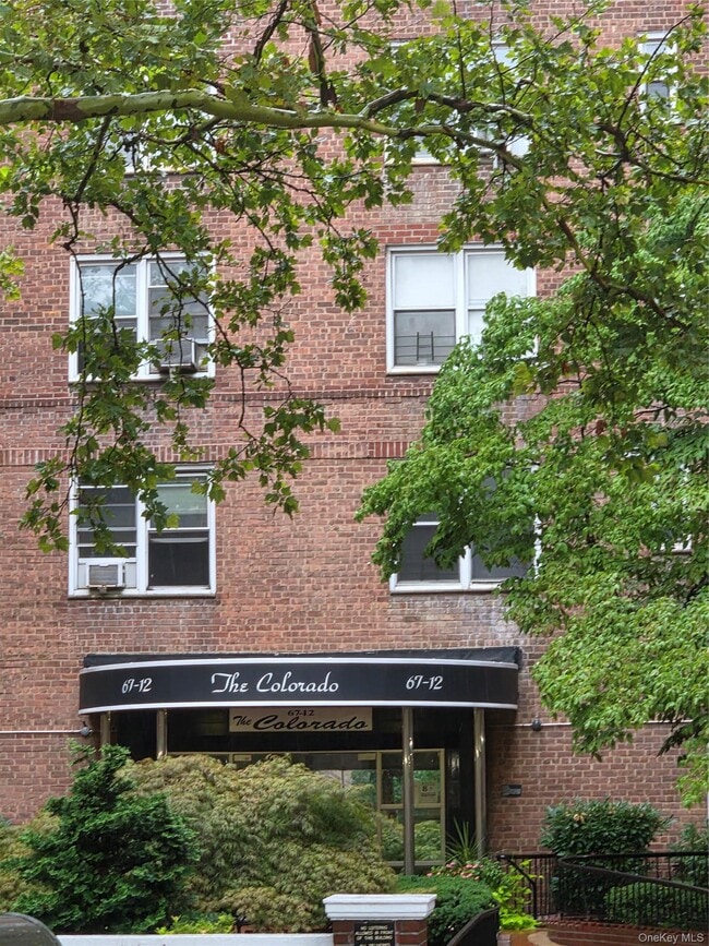 Building Photo - 67-12 Yellowstone Blvd