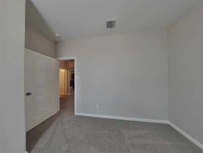 Building Photo - 10823 Spring Brook Pass Dr