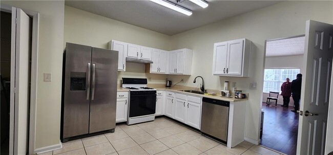 Building Photo - 3825 Jackson Shoals Ct SW