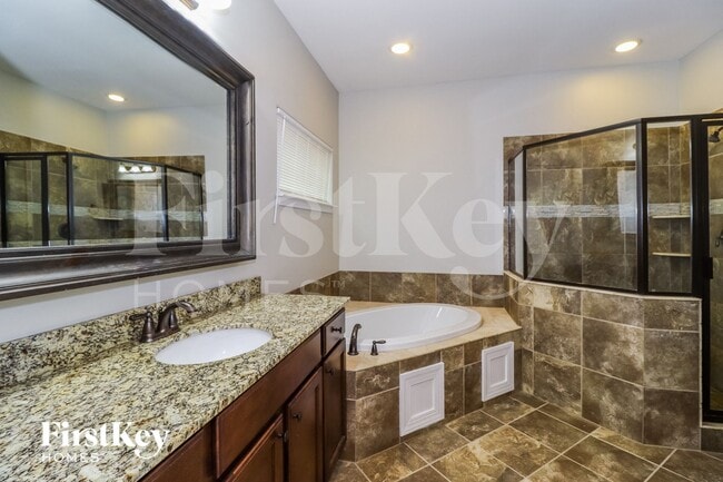 Building Photo - 25 Garden Springs Dr