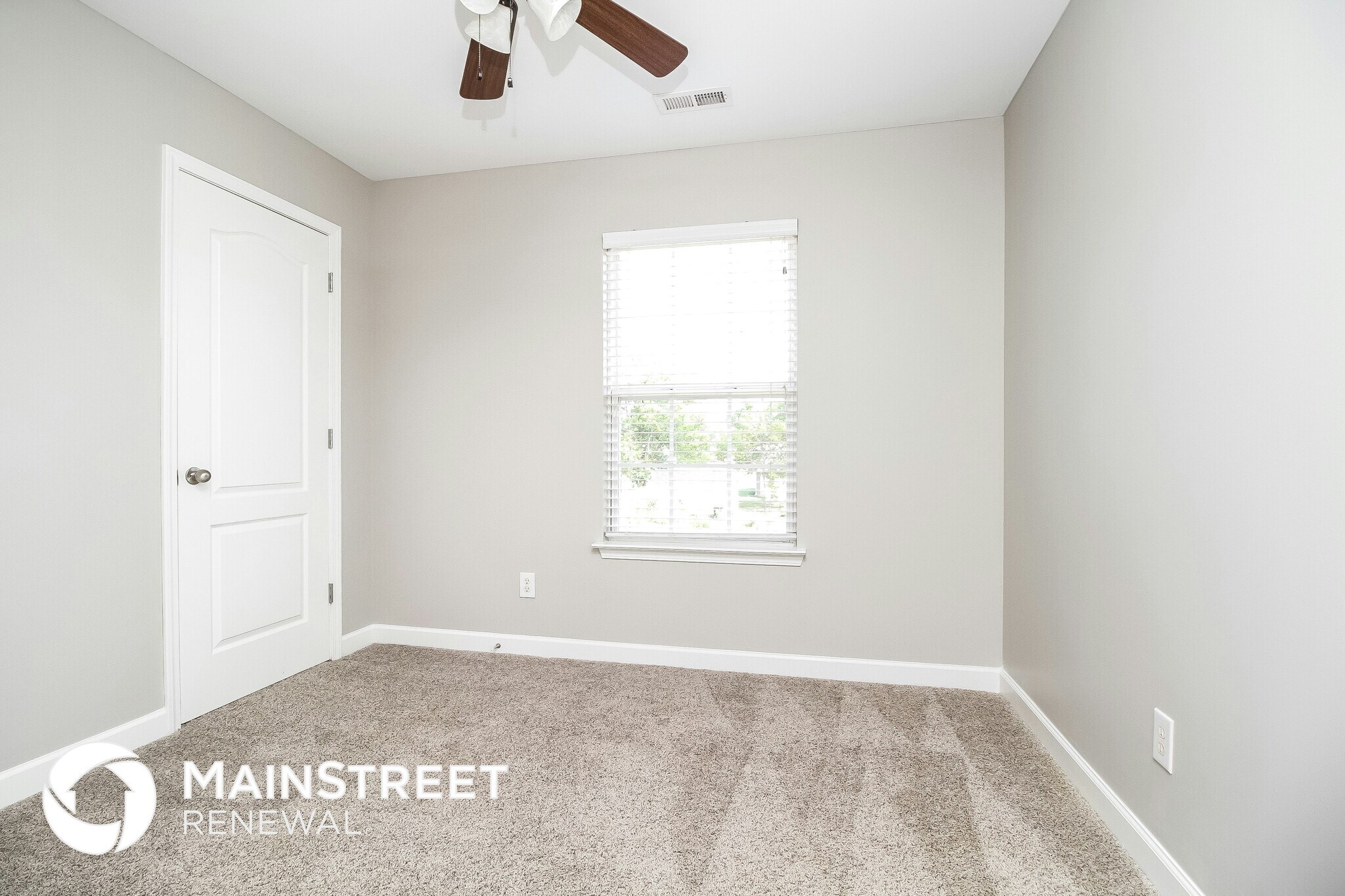Building Photo - 1129 Matheus Dr