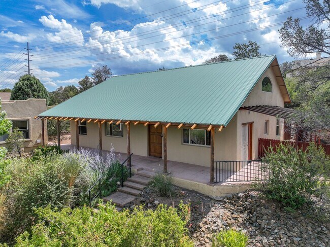 Primary Photo - Just reduced! 2 Bedroom plus Office in Mai...