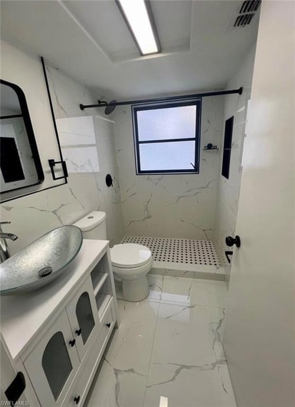 Building Photo - 2101 Hibiscus Rd