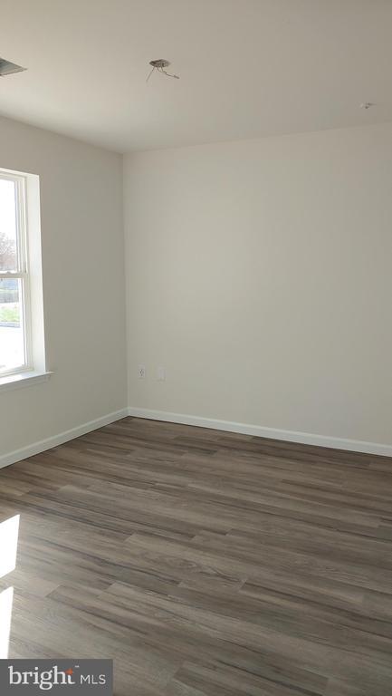 Building Photo - 1000 COLBY Ln