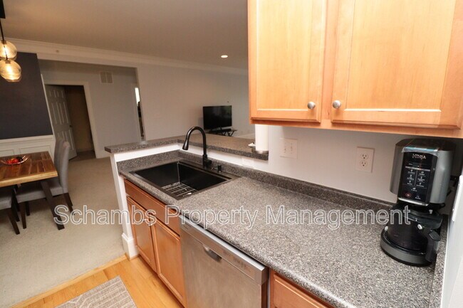 Building Photo - 933 Portstewart Dr