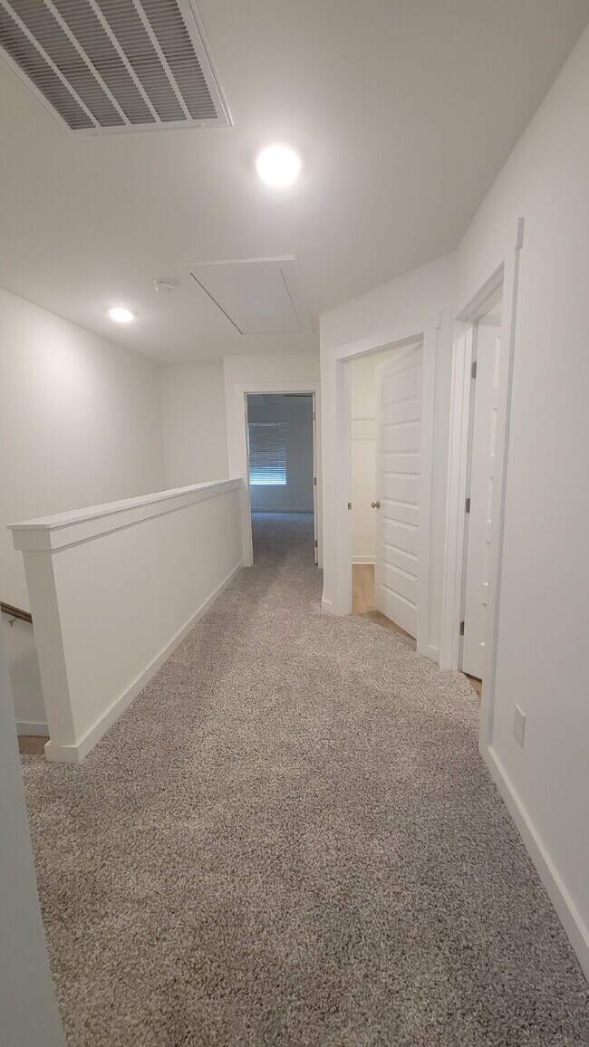 Building Photo - Section 8 Welcome!! "Chic Comfort Awaits: 3-Bedroom Haven with Granite Elegance in Huntsville"