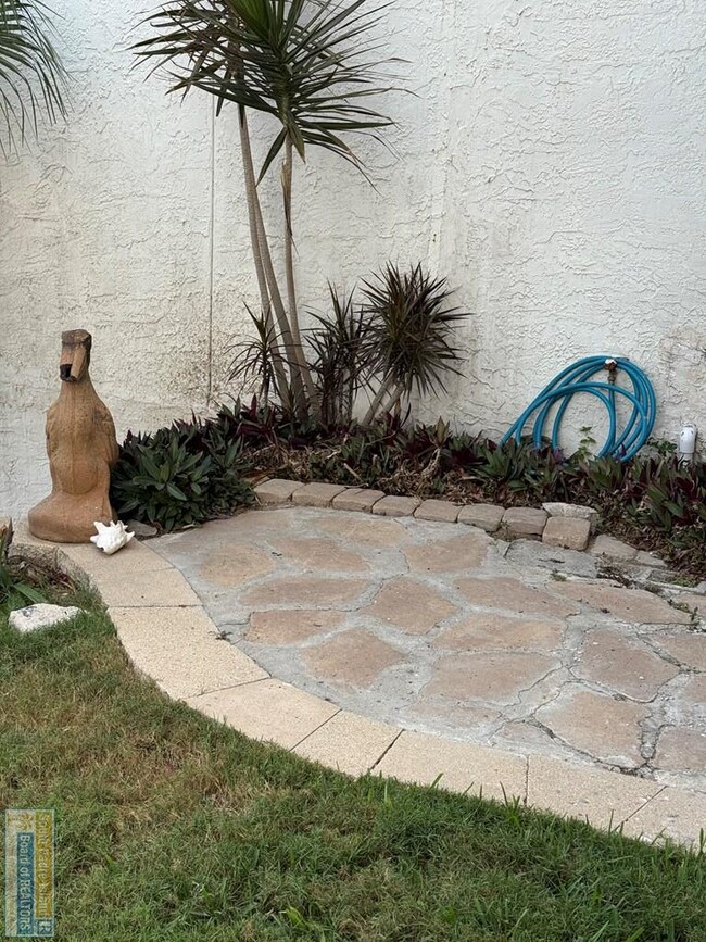 Building Photo - 6201 Padre Blvd