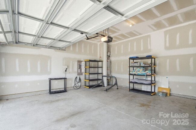 Building Photo - 2169 Grist Mill Dr SW