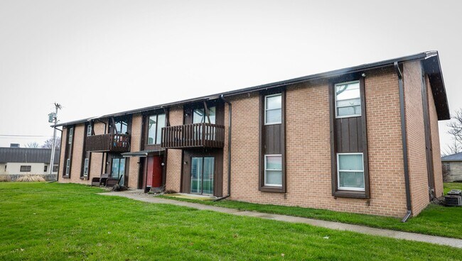 Building Photo - Spacious 2 Bedroom!