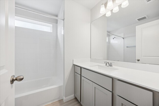 Building Photo - 103 Elm Br Trl