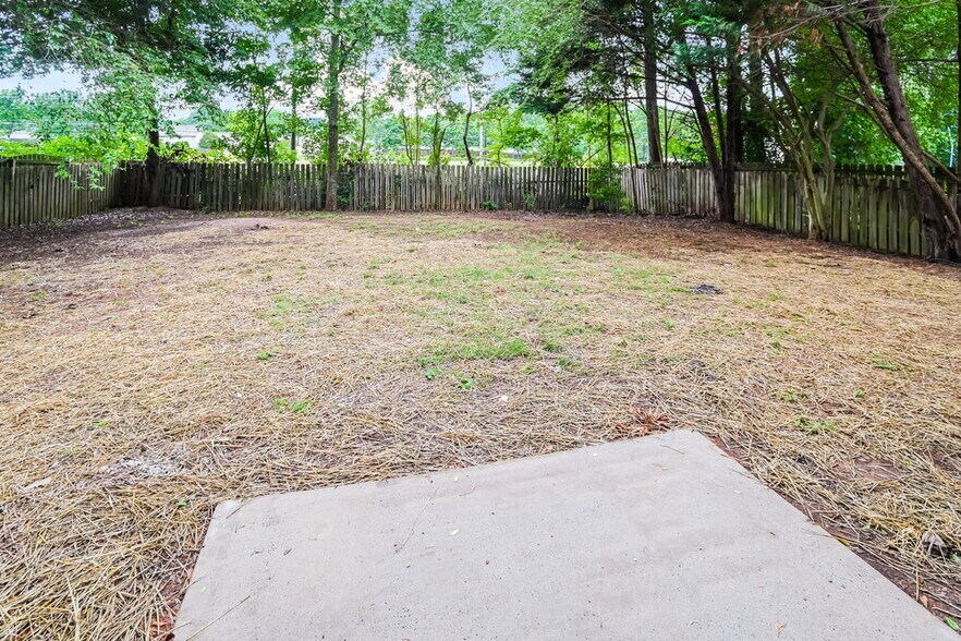 Building Photo - 14920 Jerpoint Abby Dr